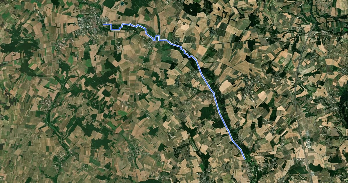 Маршрут Véloroute voie verte Val de Nouère на спутниковом снимке