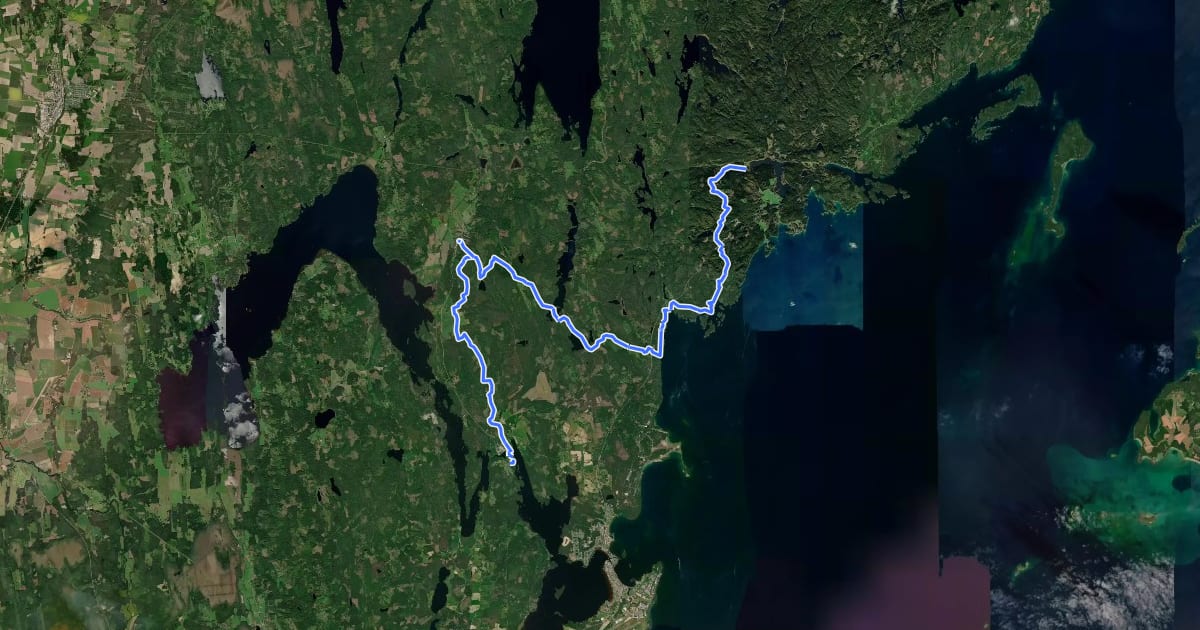 Маршрут Västra Vätterleden: Etapp 1, Stenkällegården - Forsvik (main route) на спутниковом снимке