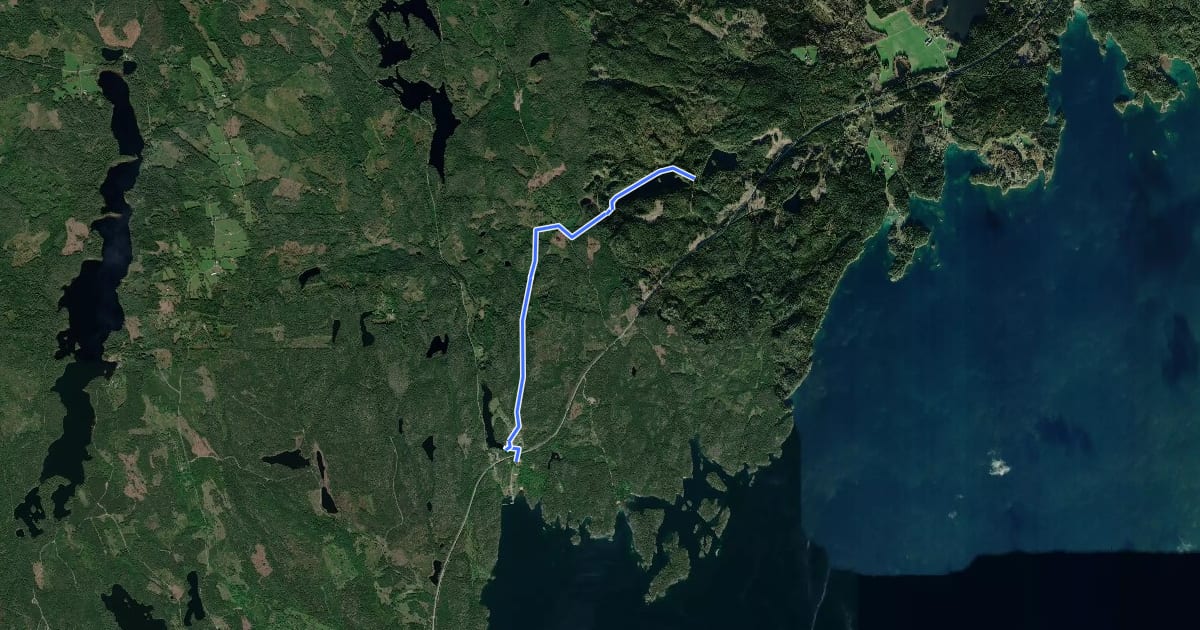 Маршрут Västra Vätterleden: Etapp 1, Stenkällegården - Forsvik (shortcut north) на спутниковом снимке