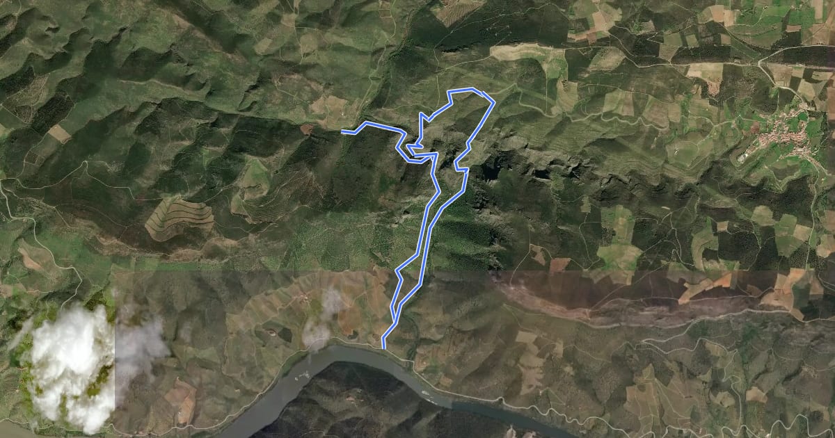Маршрут Vale da Ribeira do Mosteiro на спутниковом снимке