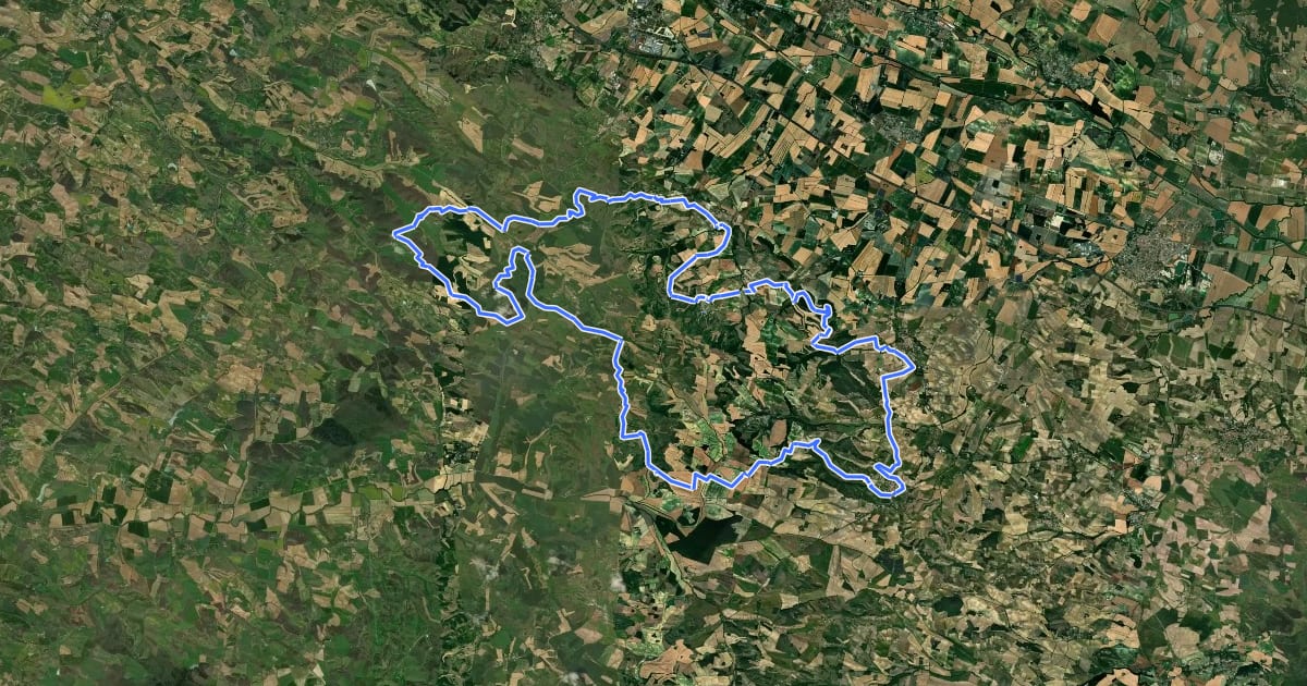 Маршрут vallons de l'autan VTT 06 noire на спутниковом снимке