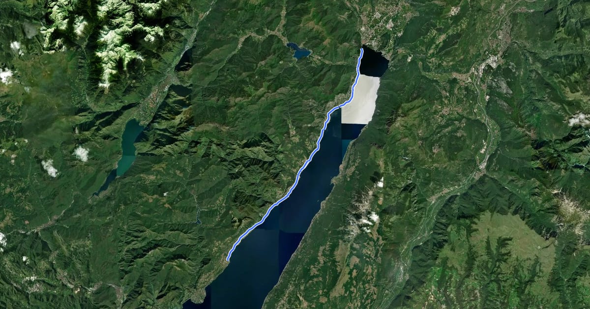 Маршрут Vecchia Gardesana на спутниковом снимке