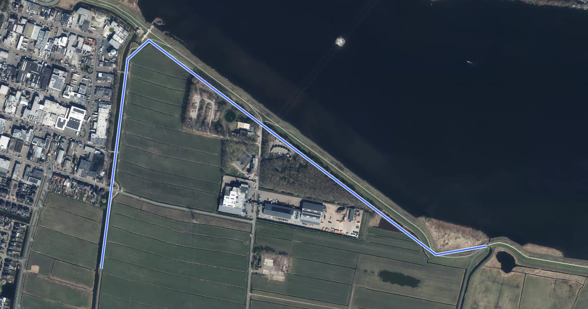 Маршрут Veendijkpad alternatieve route broedseizoen на спутниковом снимке