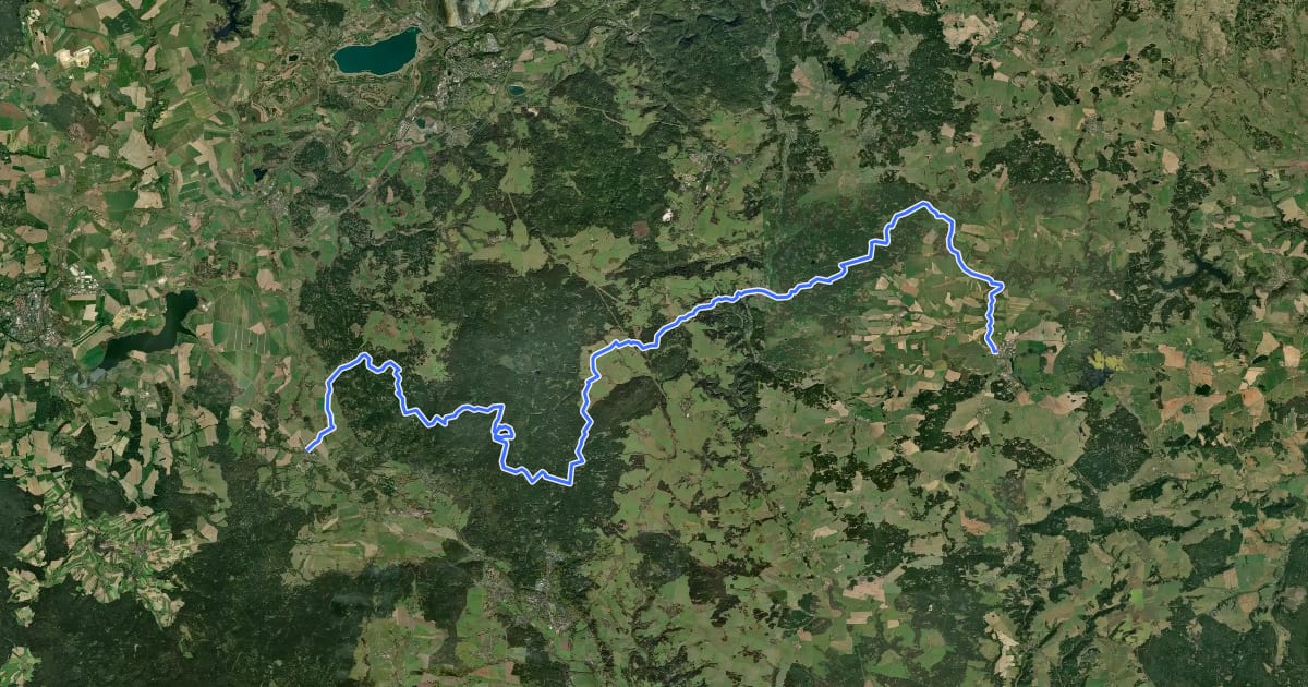 Маршрут Via Czechia - Centrální (2. Slavkovský les) на спутниковом снимке