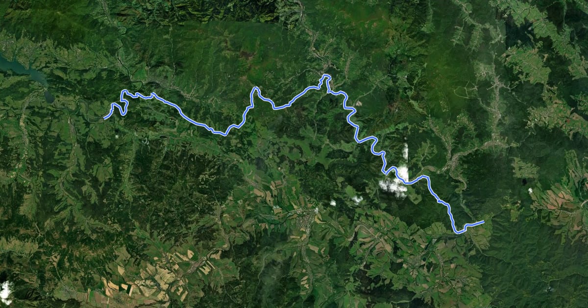 Маршрут Via Slovakia (Ruská Voľa n. Popradom - Červený Kláštor) на спутниковом снимке