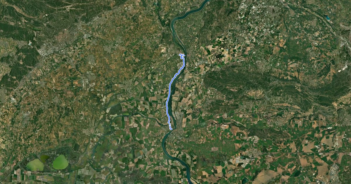 Маршрут ViaRhôna 24, Beaucaire - Arles на спутниковом снимке