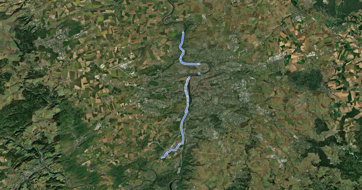 Маршрут Vltava, levobřežní trasa на спутниковом снимке
