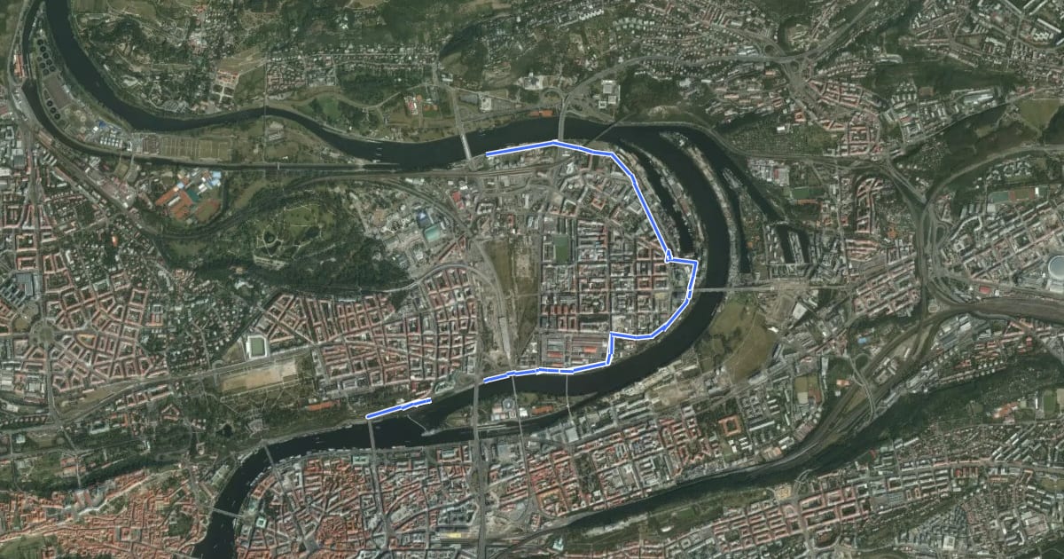 Маршрут Vltava, levobřežní trasa (návrh-mailn) на спутниковом снимке