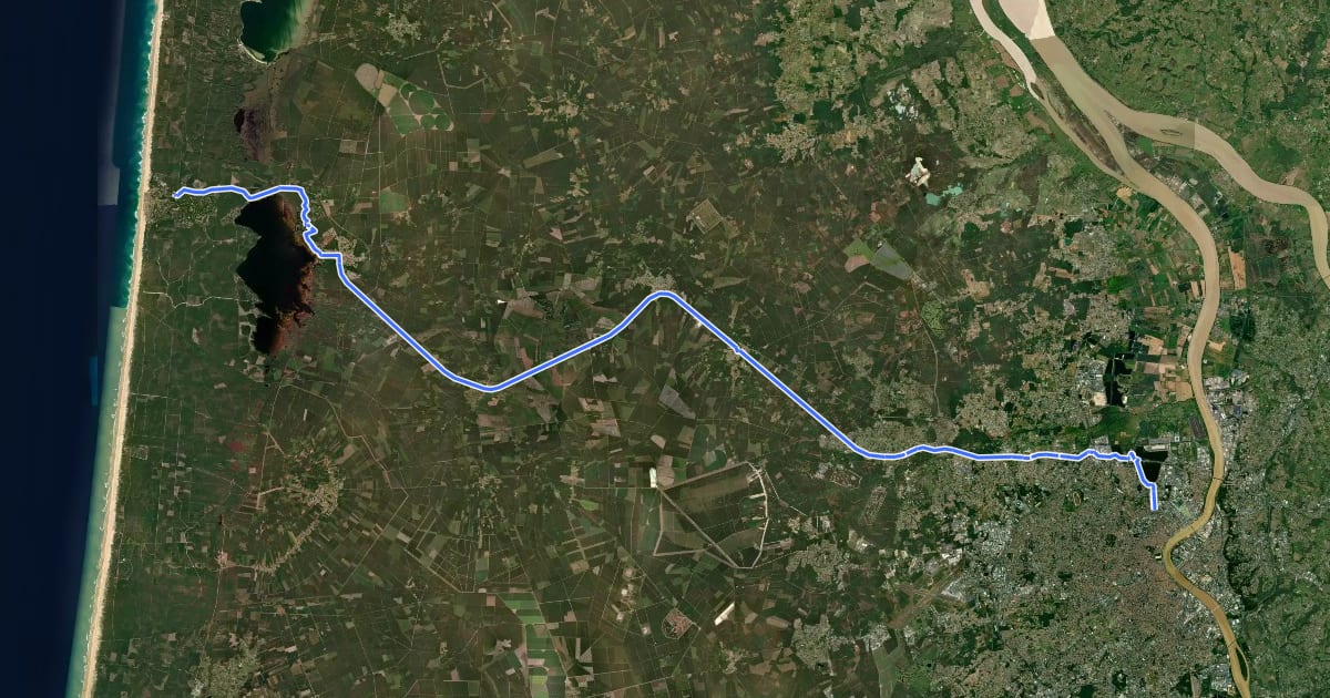 Маршрут Voie Verte Bordeaux - Lacanau Océan на спутниковом снимке
