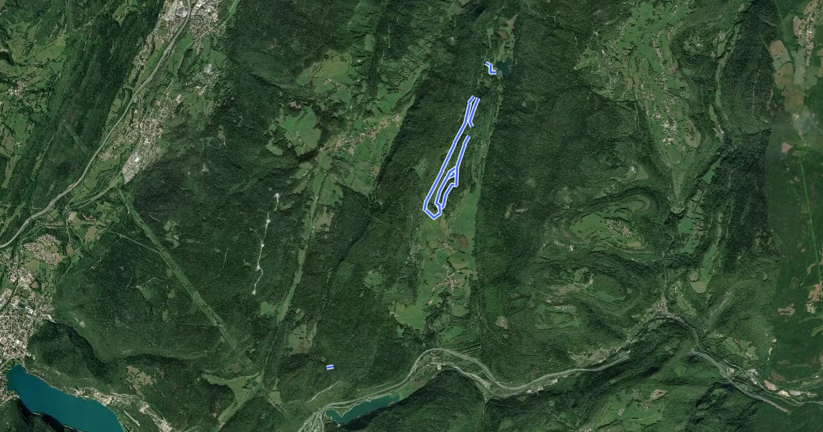 Маршрут VTT vert на спутниковом снимке