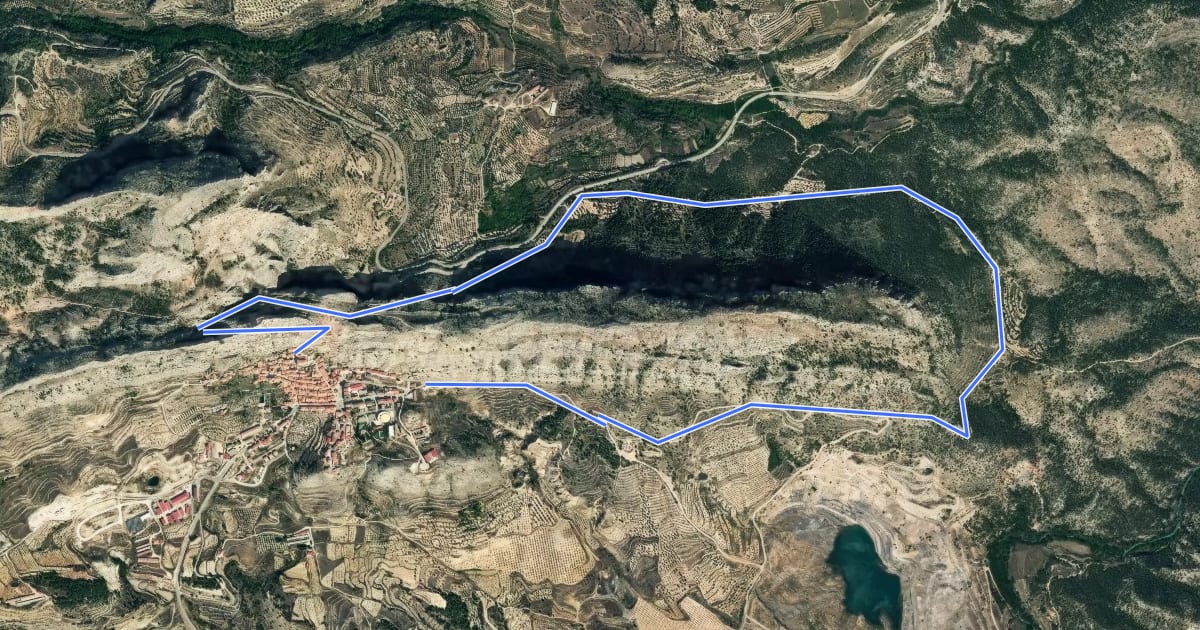 Маршрут Vuelta a la Atalaya y Castillo de Castellote на спутниковом снимке