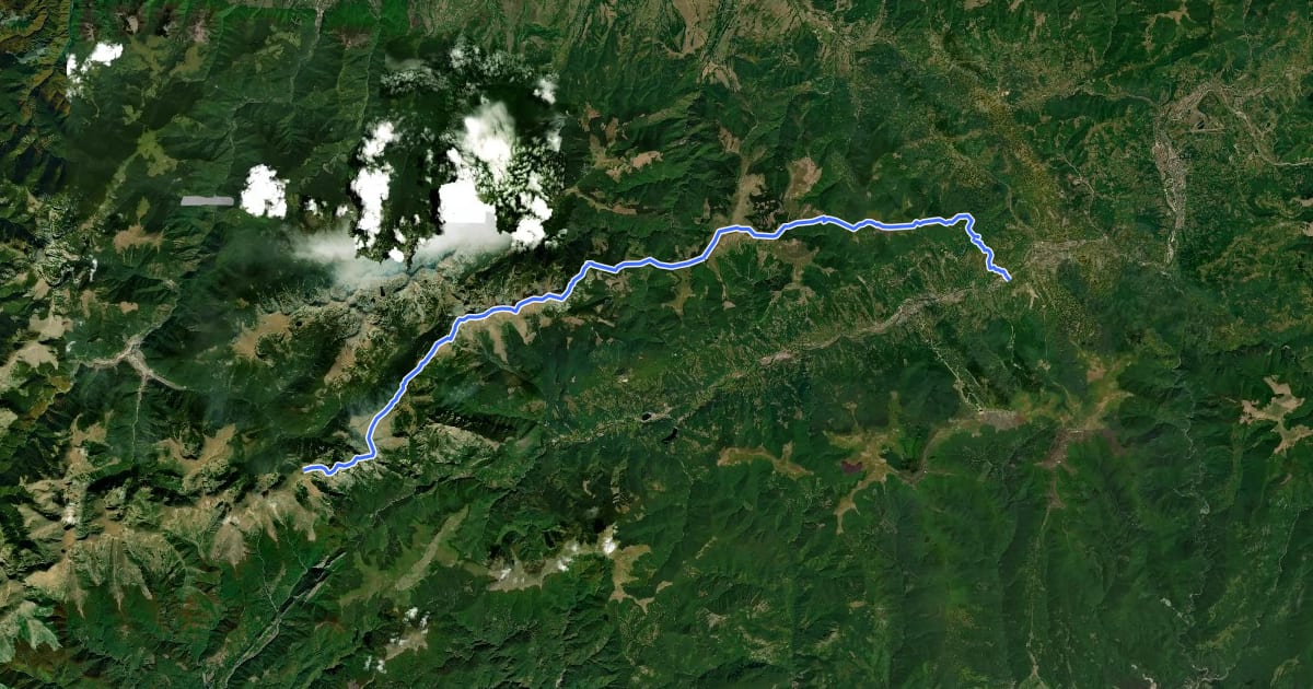 Маршрут Vulcan (Paroșeni) - Vârful Pilugu (Bilugu) Mare - Piatra Iorgovanului - Șaua Paltina на спутниковом снимке