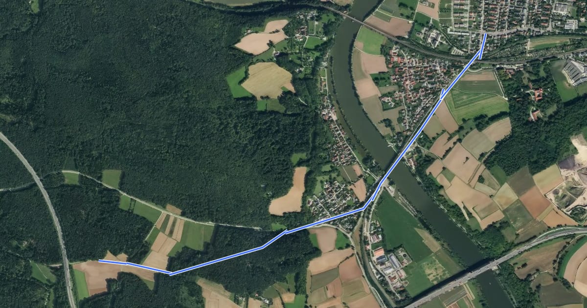 Маршрут W 04 Regensburg - Anschluss an W5 (Grünes Rechteck) на спутниковом снимке
