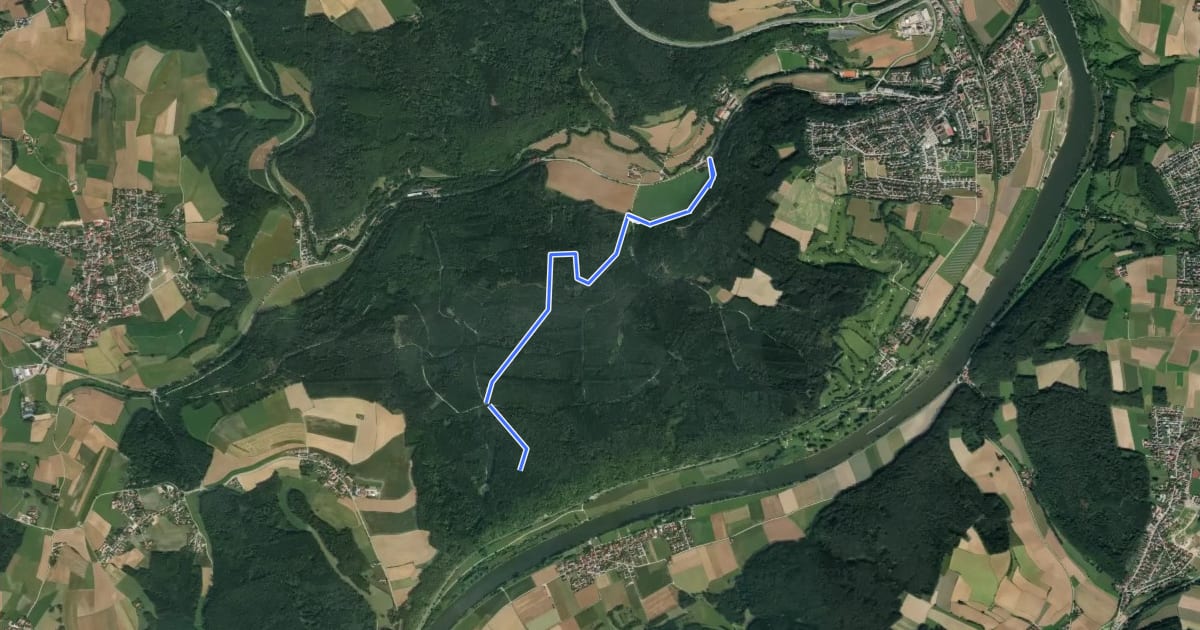 Маршрут W 30 Bruckdorf - Zuylenkapelle - Anschluß an W31 (Rotes Dreieck) на спутниковом снимке