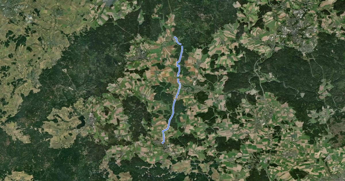 Маршрут Wanderroute Niederlamitz - Röslau на спутниковом снимке