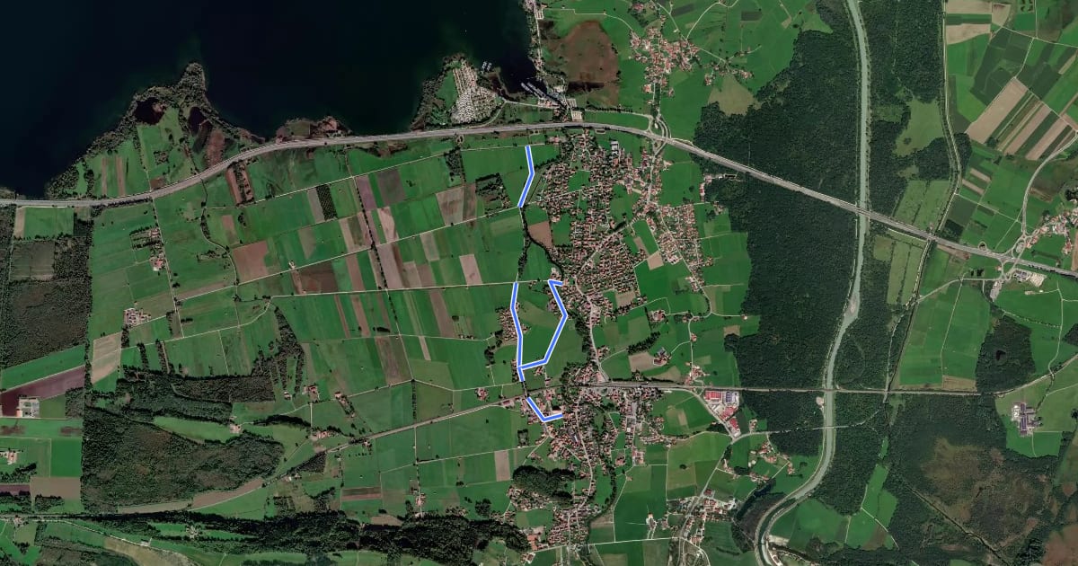 Маршрут Wanderweg 10 - Übersee на спутниковом снимке