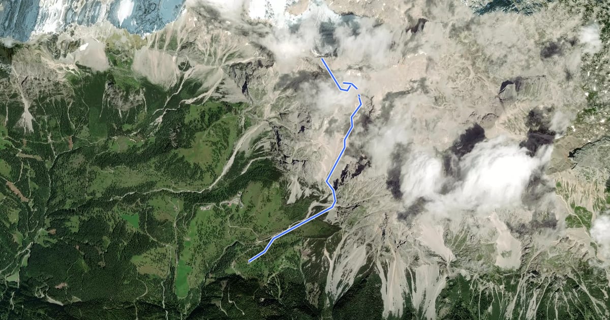 Маршрут Wanderweg 672 на спутниковом снимке