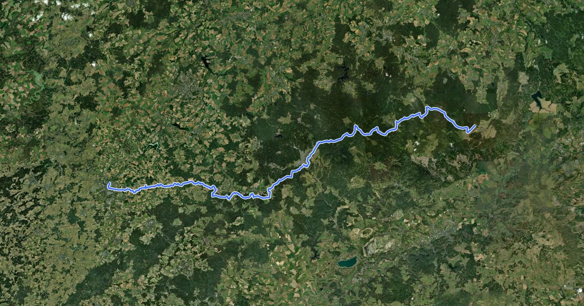 Маршрут Wanderweg der Deutschen Einheit (Fichtelberg – Hof) на спутниковом снимке