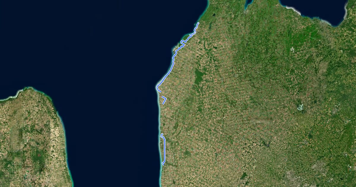 Маршрут Waterfront Trail: Lake Huron на спутниковом снимке