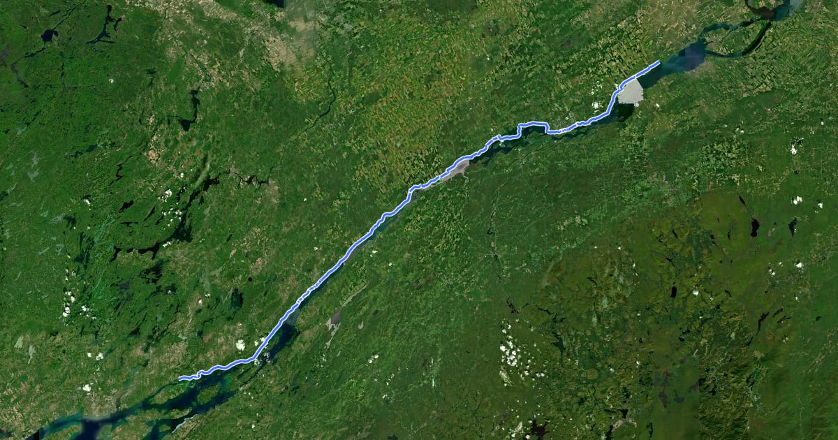 Маршрут Waterfront Trail: St. Lawrence River на спутниковом снимке