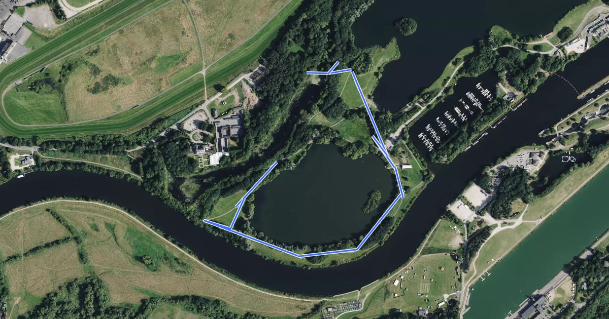 Маршрут Waymarked Trail 1 на спутниковом снимке
