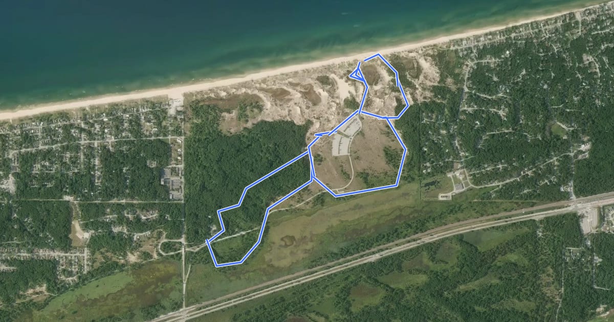 Маршрут West Beach Trail - Three Loops на спутниковом снимке