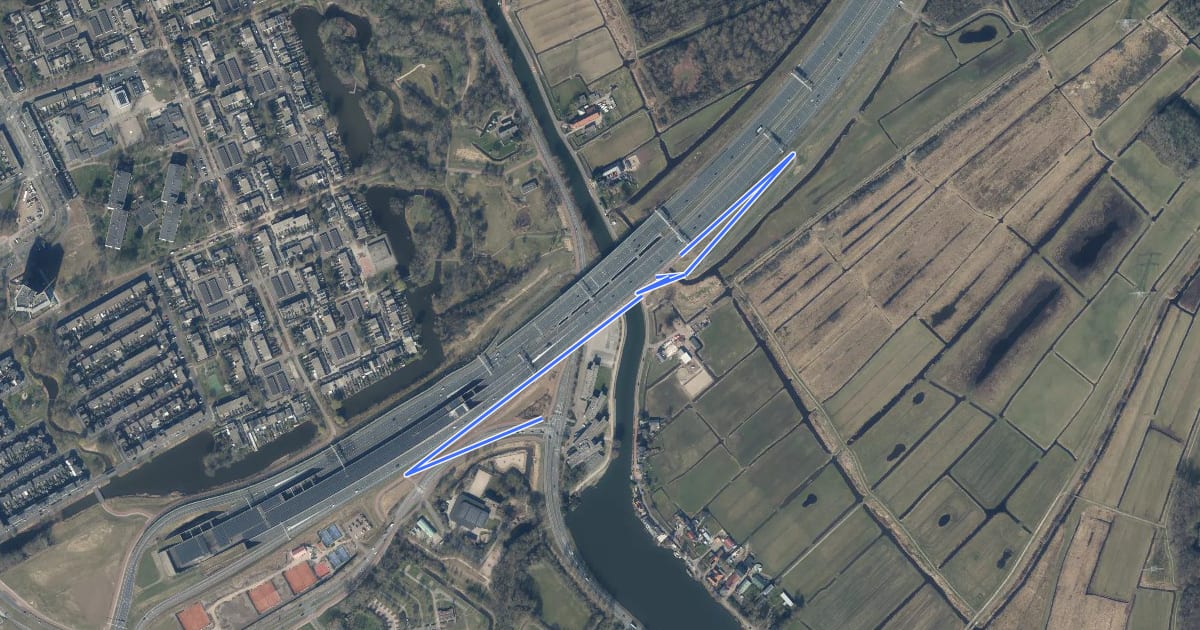 Маршрут WNW Amstelland verbindingsroute 12-13 на спутниковом снимке