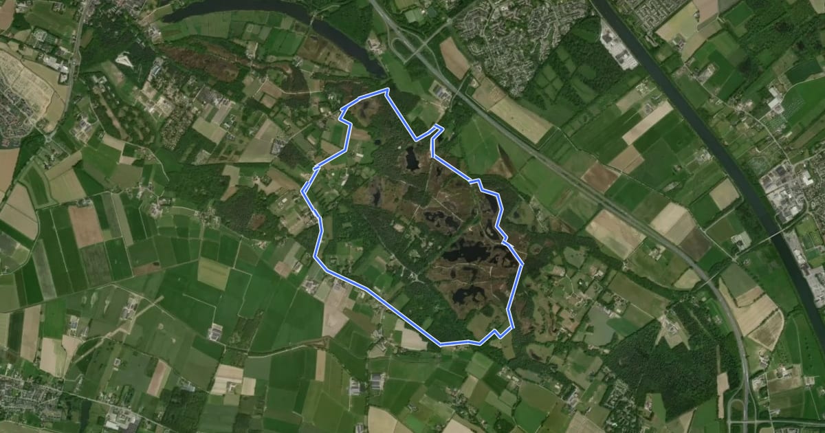 Маршрут WNW Arnhem Nijmegen - Hatertse Vennen - turquoise route на спутниковом снимке