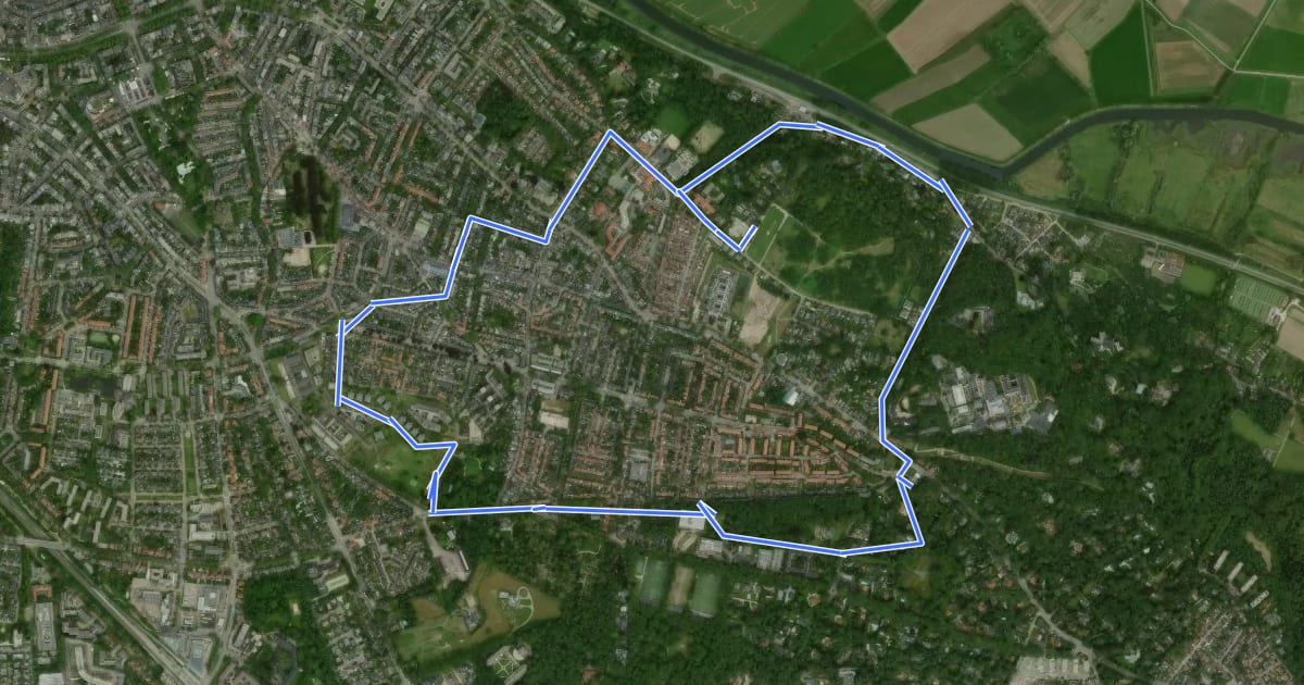 Маршрут WNW Arnhem Nijmegen - Nijmegen Oost - zwarte route на спутниковом снимке
