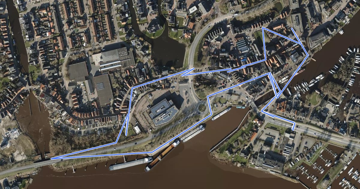 Маршрут WNW IJsseldelta -Zwartsluis - paarse route на спутниковом снимке