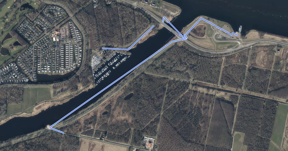 Маршрут WNW Noord-Holland verbindingsroute 25-1-38-32-38-43 на спутниковом снимке