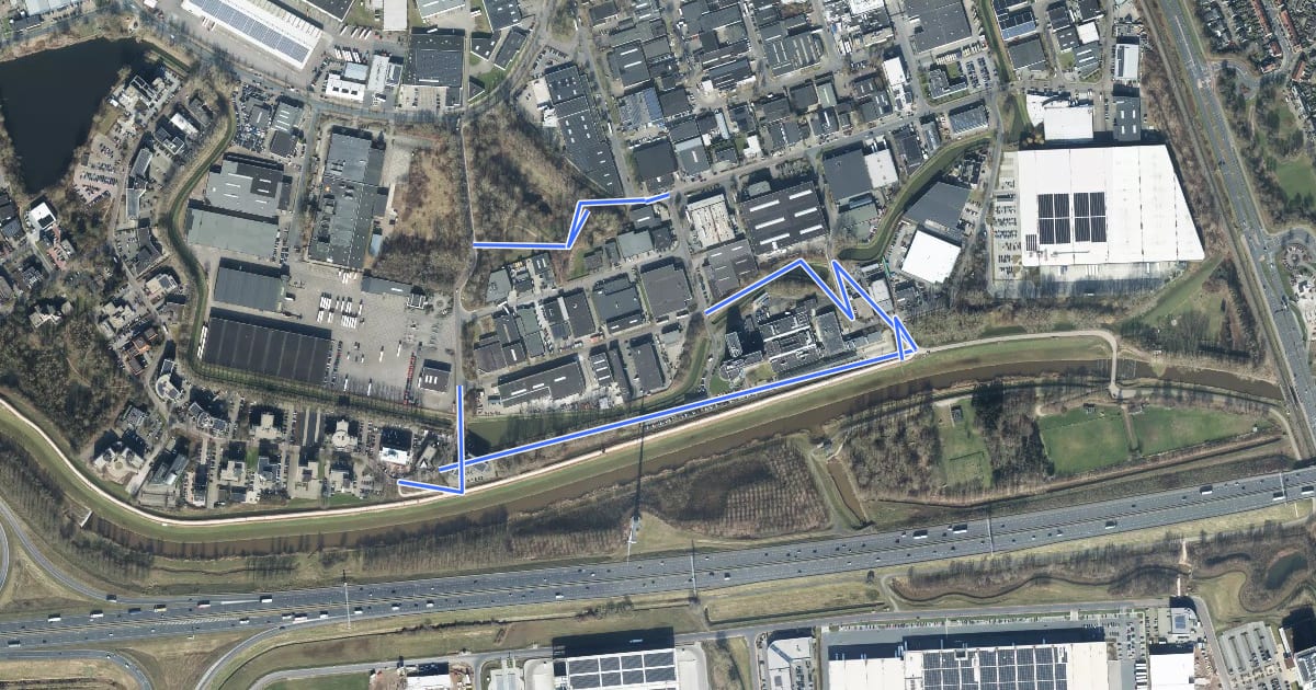 Маршрут WNW Salland - Schipbeek - blauwe route на спутниковом снимке