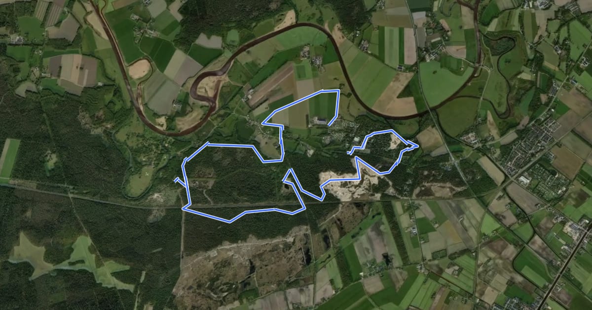 Маршрут WNW Vechtdal - Beerzerbulten/Beerzerpoort/Beerzerzand - paarse route на спутниковом снимке