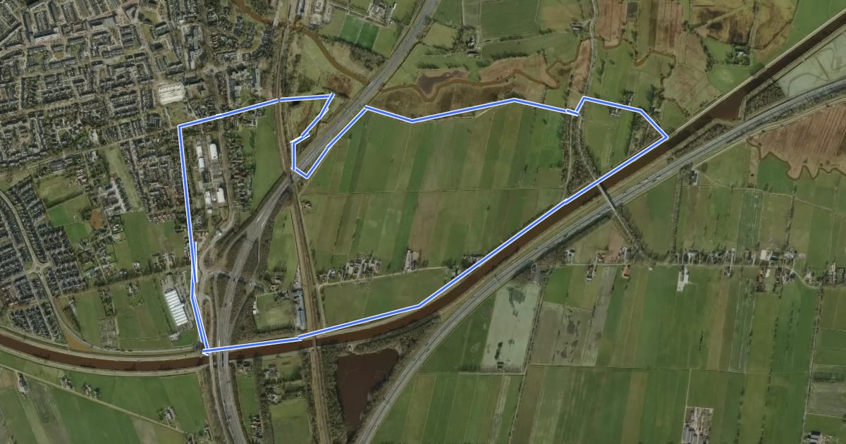 Маршрут WNW Vechtdal -Reeststouwe - paarse route на спутниковом снимке