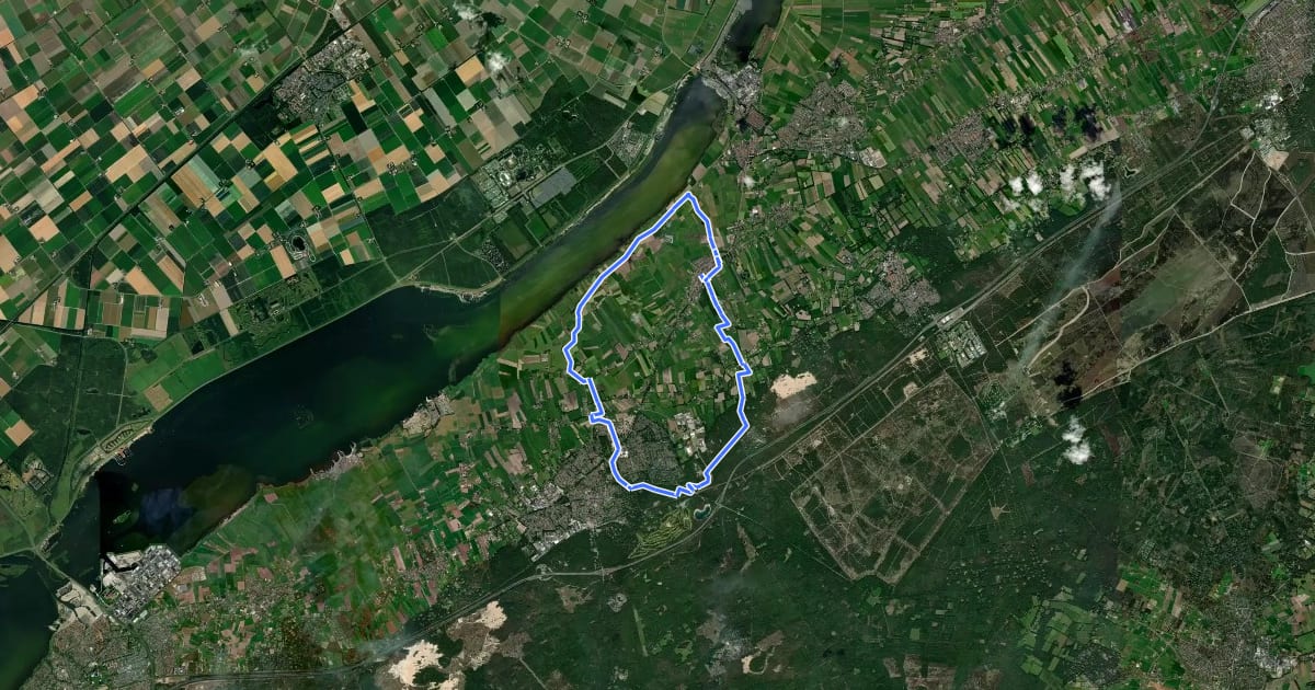 Маршрут WNW Veluwe - Belvédèrebos/Doornspijk/De Duif - blauwe route на спутниковом снимке