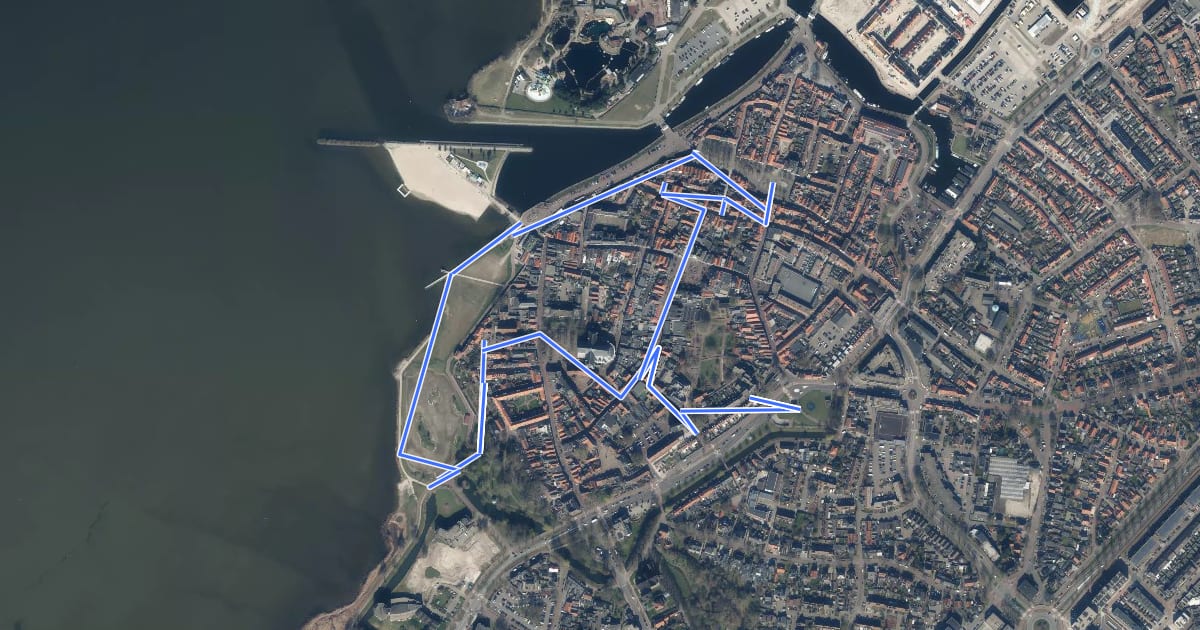 Маршрут WNW Veluwe - Harderwijk-Centrum - rode route на спутниковом снимке