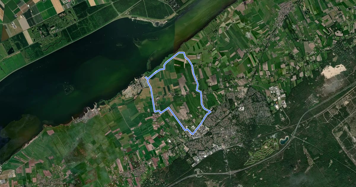 Маршрут WNW Veluwe - Nunspeet aan Zee - paarse route на спутниковом снимке