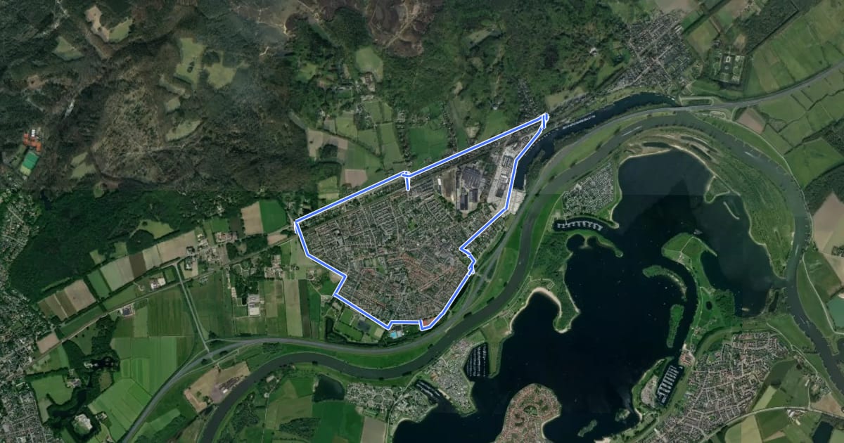 Маршрут WNW Veluwe - Rheden-Station - gele route на спутниковом снимке
