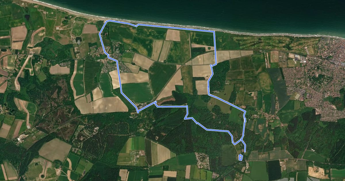 Маршрут Woodland and Coastal Walk, Sheringham Park на спутниковом снимке