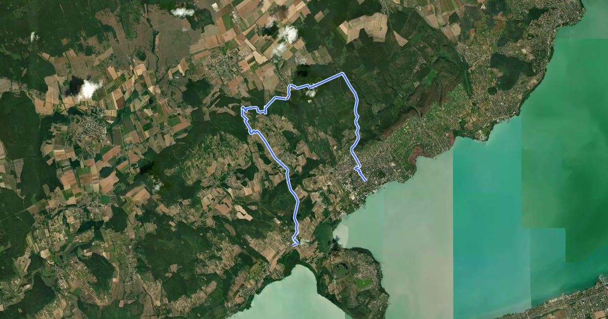 Маршрут Z (Balatonfüred, vá. – Aszófő, vá.) на спутниковом снимке