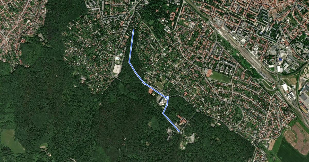 Маршрут Z+ Lővér szálló - Panoráma út на спутниковом снимке