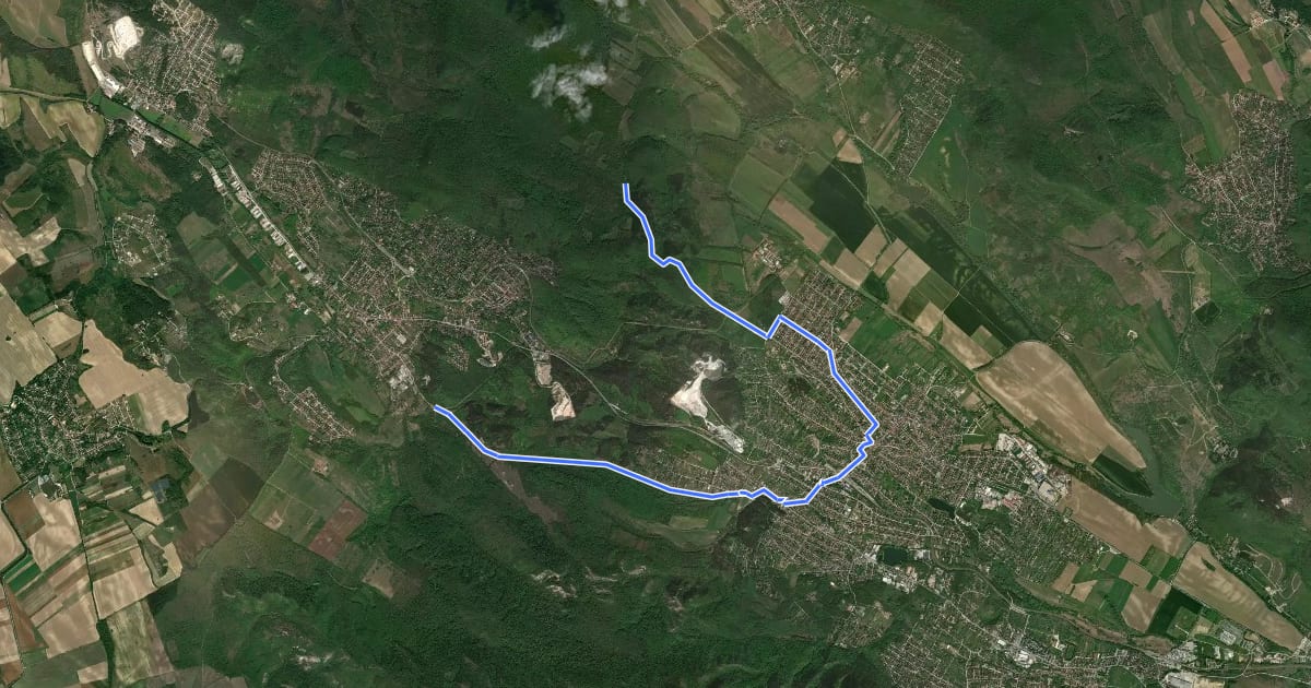 Маршрут zöld mtb (Iluska-forrás - Piliscsaba) на спутниковом снимке