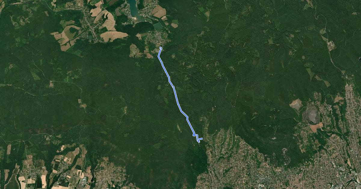 Маршрут Z▲ (Orfű – Vörös-hegy – Szentkút, autóbusz forduló) на спутниковом снимке
