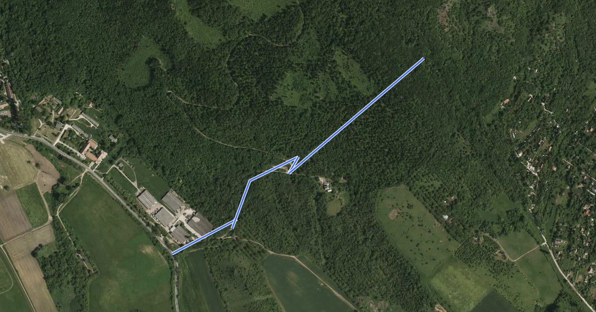 Маршрут Z4 (Gyopár-forrás – Csikóváralja – Csikóváraljai turistaház) на спутниковом снимке