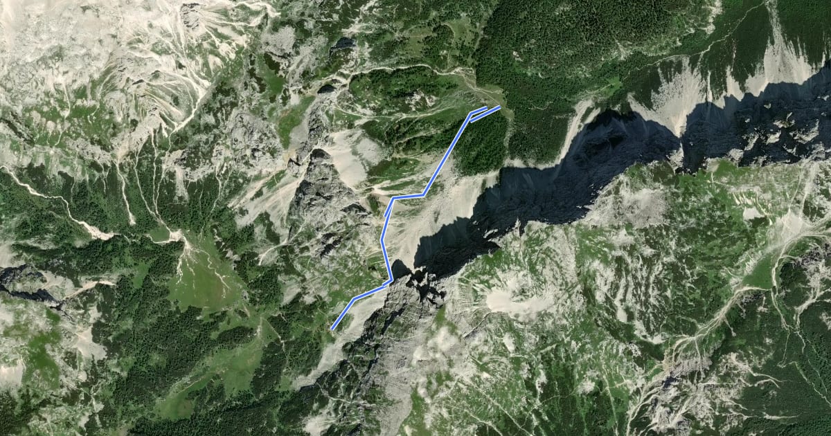 Маршрут Zg. Krma - Bohinjska vratca - Vodnikov dom на спутниковом снимке