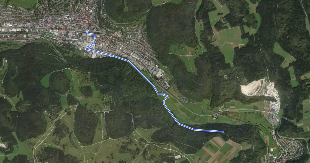 Маршрут Zugangsweg - Ebingen - Weg Nr. 4 - Bahnhof Ebingen - Ehestetter Hof - Zankhalde - Markungsgrenze Strassberg на спутниковом снимке