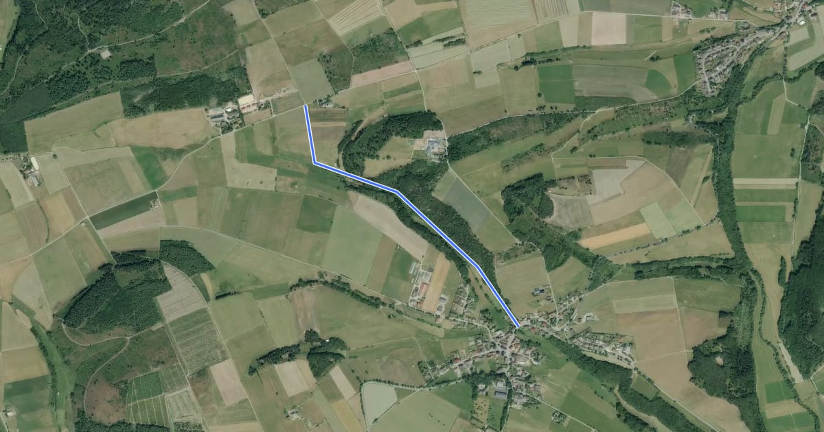 Маршрут Zugangsweg Sauerland Höhenflug von Hillershausen на спутниковом снимке