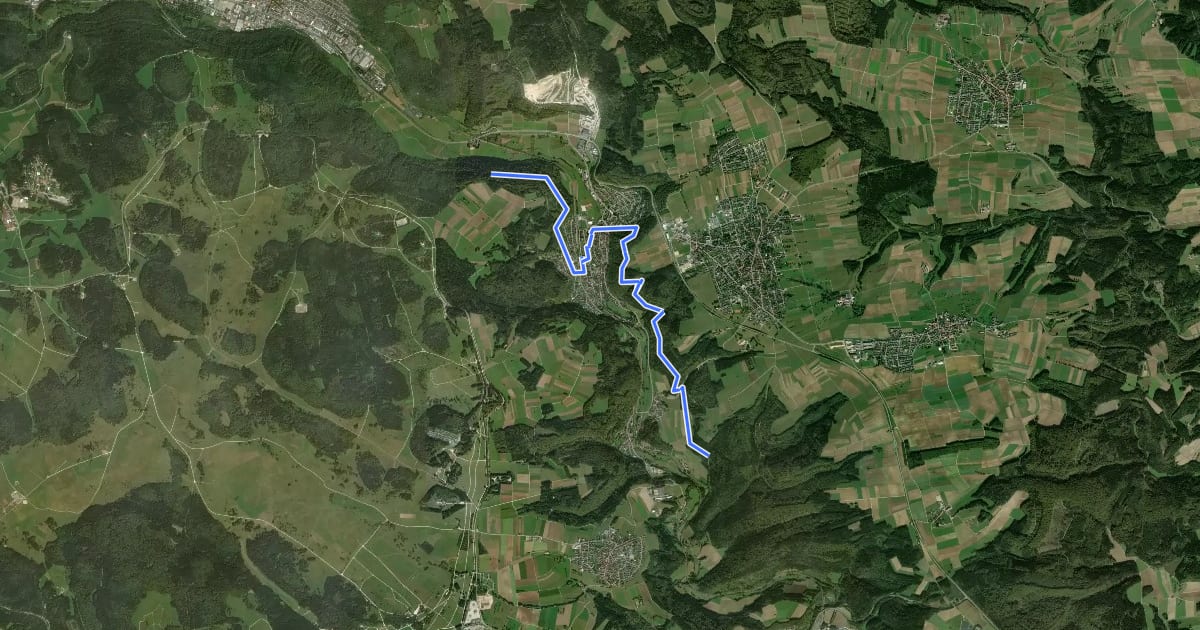 Маршрут Zugangsweg - Strassberg - Weg Nr. 2 - Markungsgrenze Braunhalde - Strassberg - Schloßwald - Gaugrenze Richtung Storzingen на спутниковом снимке