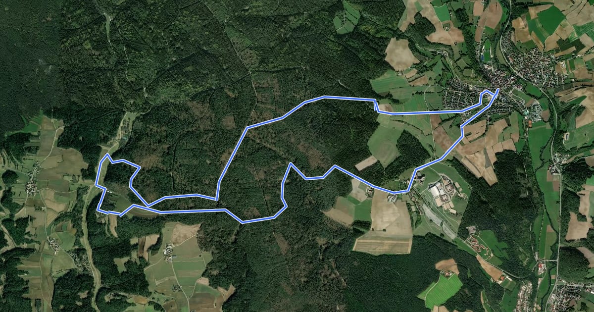 Маршрут Zur Burgruine Roßstein на спутниковом снимке